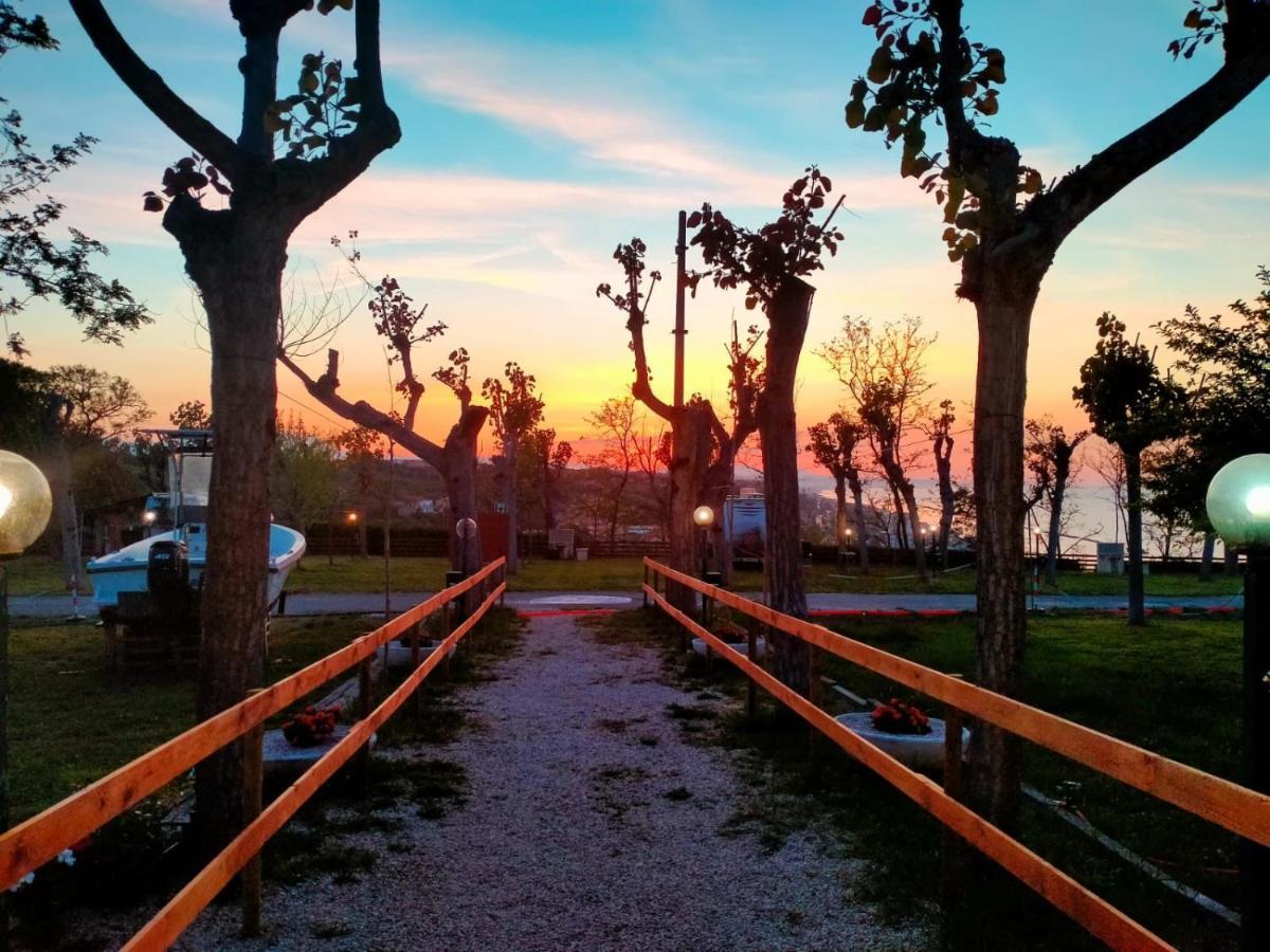 Camping Torre Mucchia Ortona Exterior foto